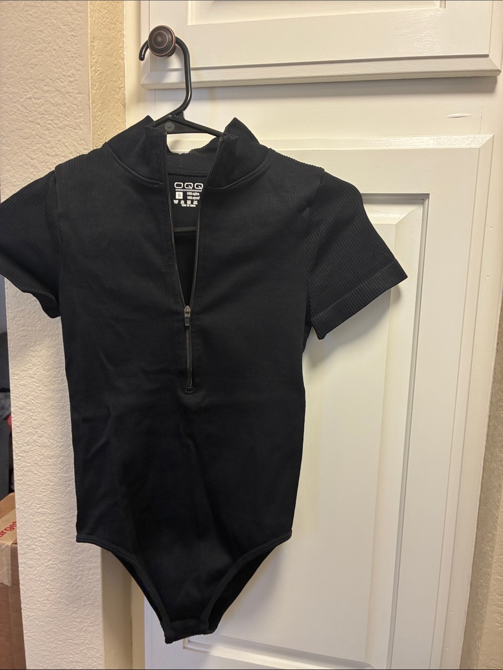 3 for $15 🦋🦋 OQQ Black Ribbed Zip-Front mock turtleneck short sleeve Bodysuit